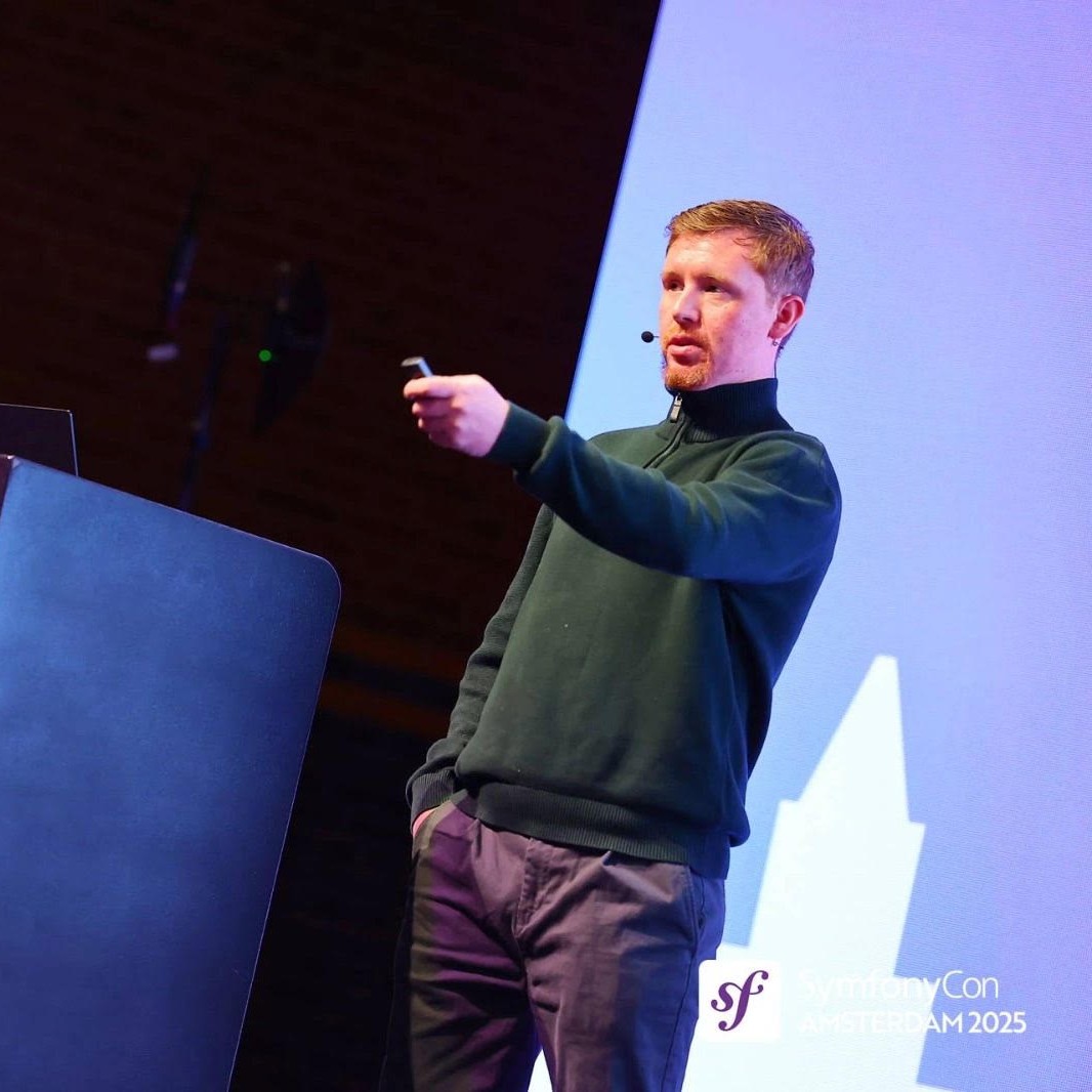Paul Dragoonis presenting at SymfonyCon Amsterdam 2025